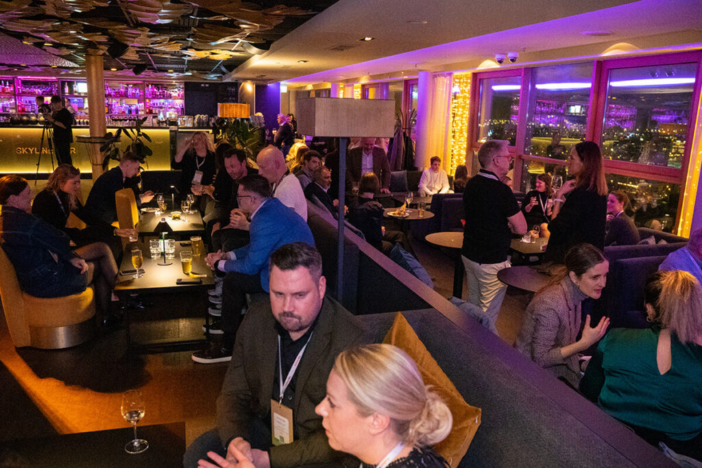 SkyLine Bar Party