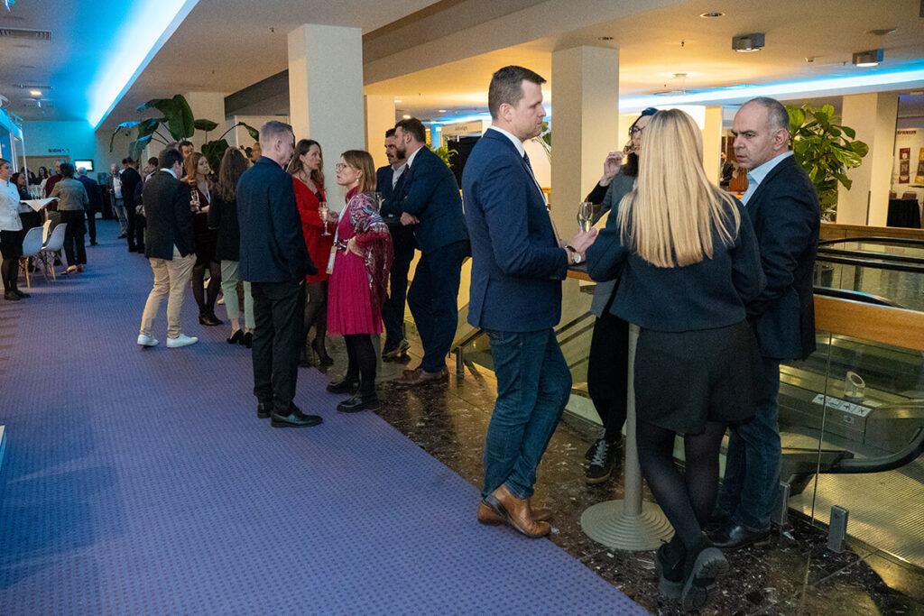 “Love Is in the Air” Dinner and Party