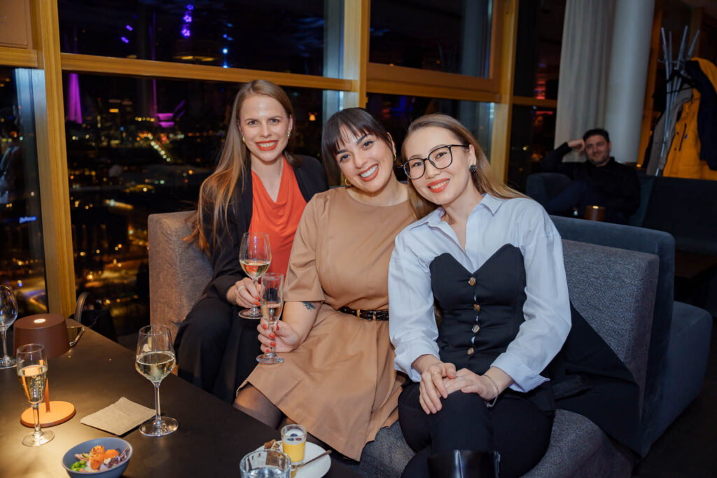 SkyLine Bar Party